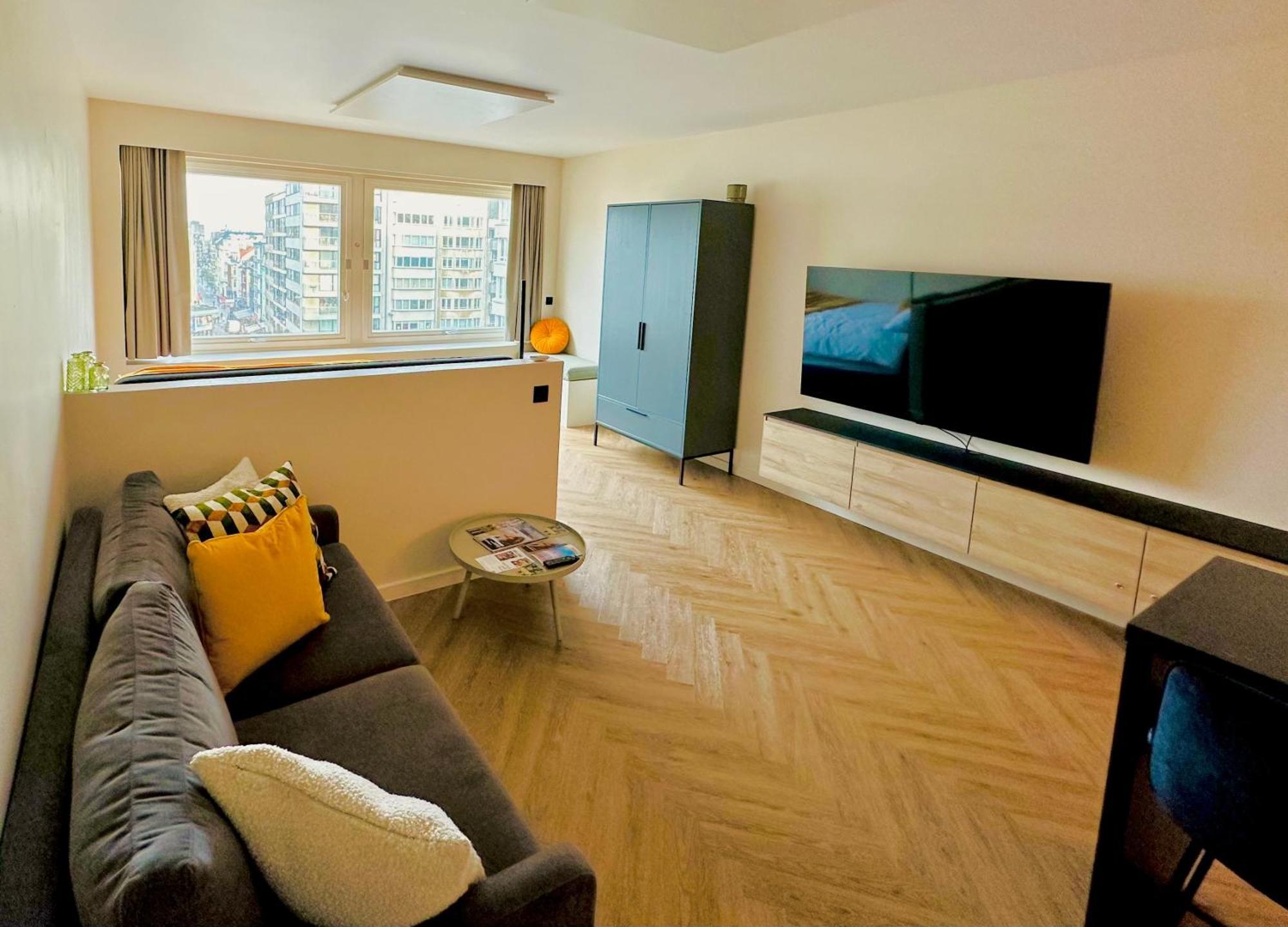 Studio By Aimee - 20M From The Beach & In City Centre! Ostend Luaran gambar