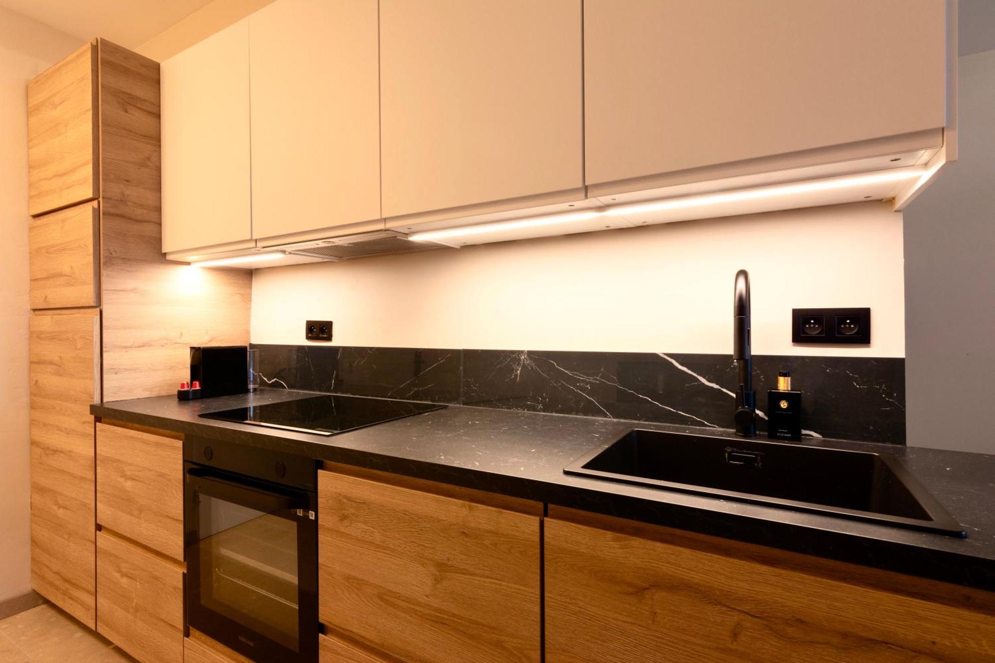 Studio By Aimee - 20M From The Beach & In City Centre! Ostend Luaran gambar