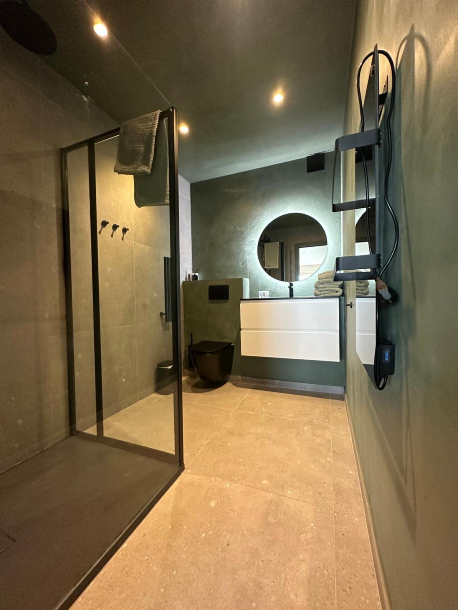 Studio By Aimee - 20M From The Beach & In City Centre! Ostend Luaran gambar